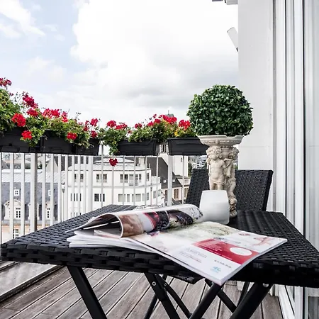 The Queen Luxury - Fiorita Apartment