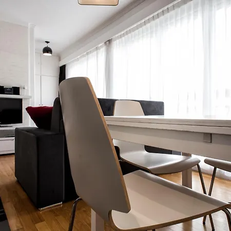 The Queen Luxury - Fiorita Apartment
