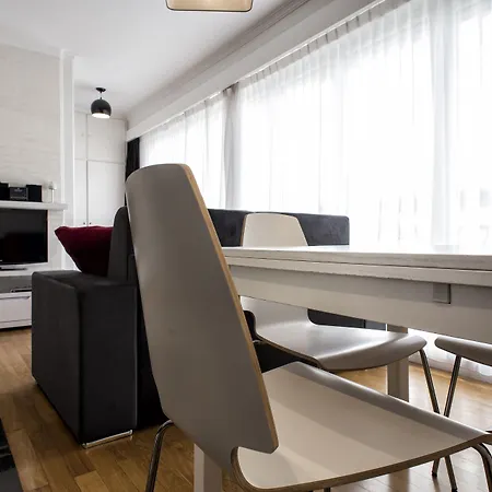 The Queen Luxury - Fiorita Apartamento