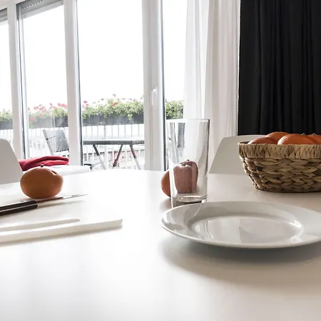 The Queen Luxury - Fiorita Luxemburg