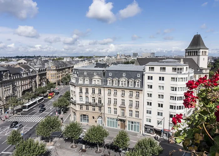 The Queen Luxury - Fiorita Апартаменты