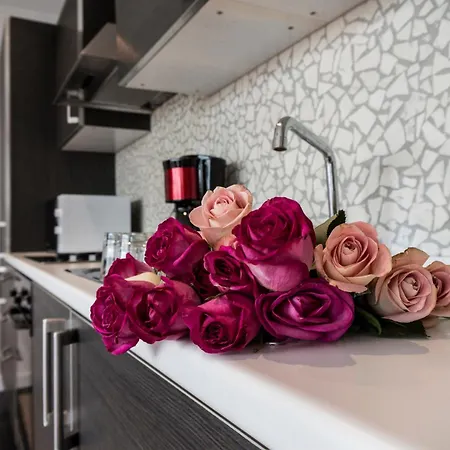 The Queen Luxury - Fiorita * Luxemburg