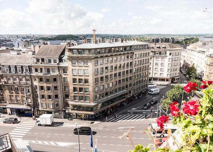 The Queen Luxury - Fiorita Apartamento